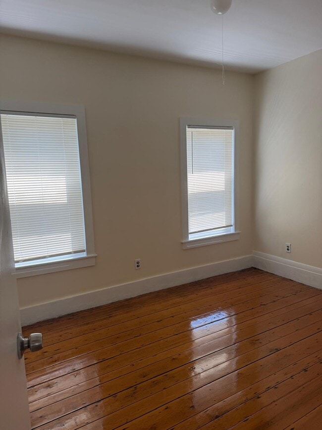 Building Photo - 842 County St Unit 1