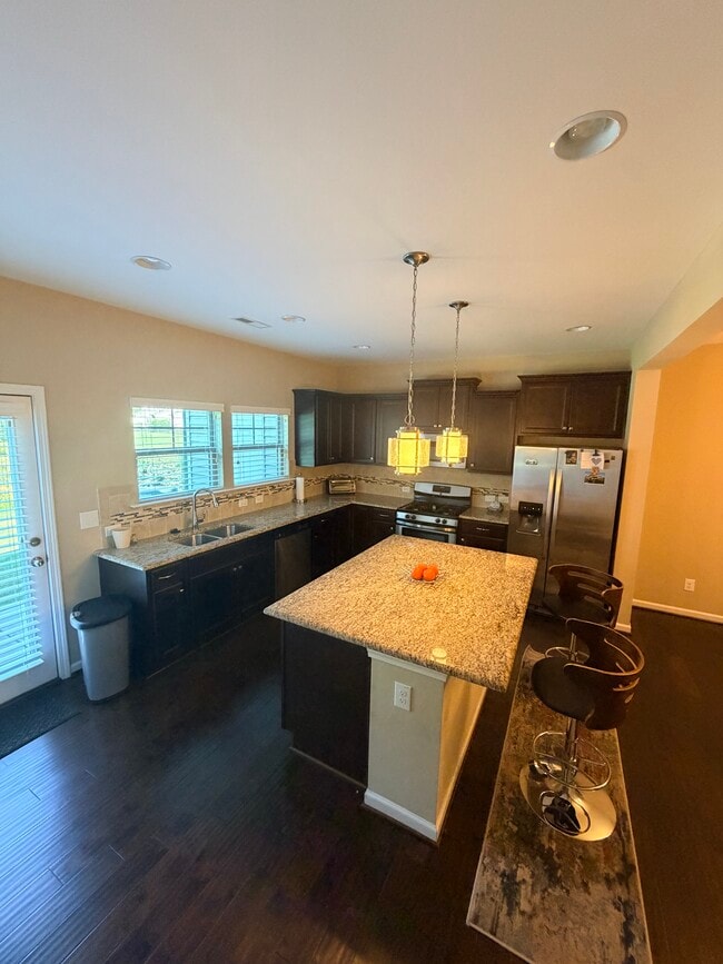 Photo - 1122 Midtowne Way