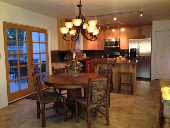 1 E Village Cir