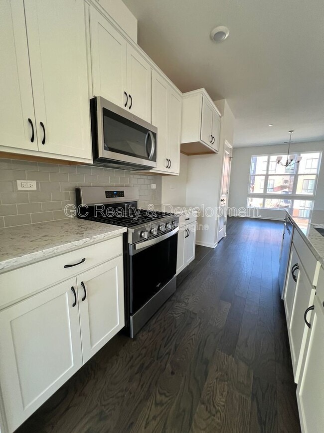 Photo - 1265 Lakepointe Dr