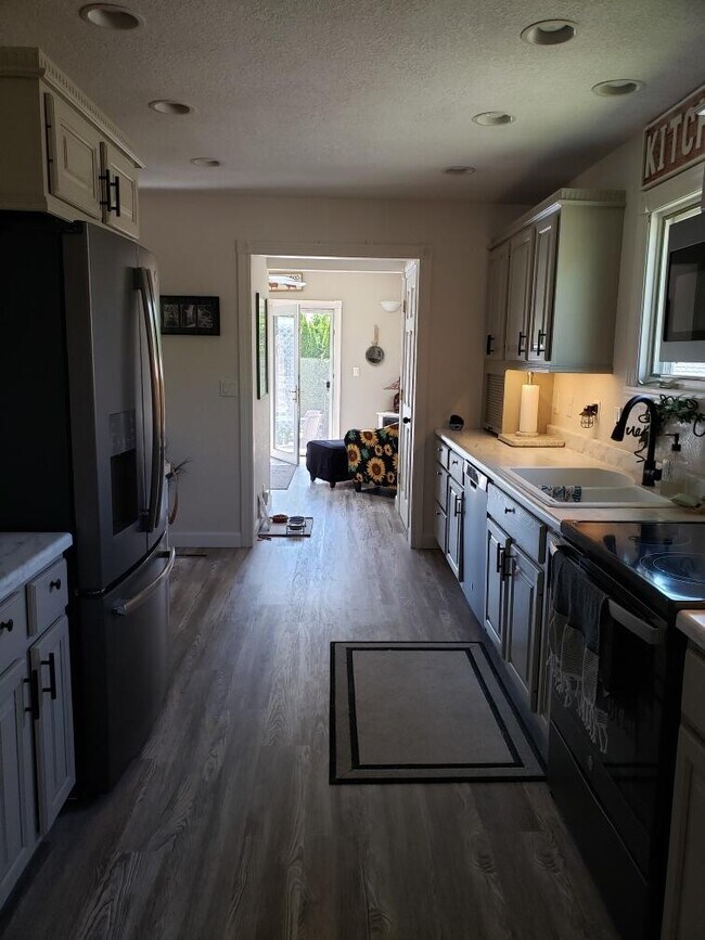 625 E Roland St Rental For Rent in Oconomowoc, WI