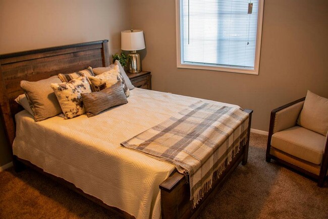 Bedroom 2 - Kingston Square Apartments