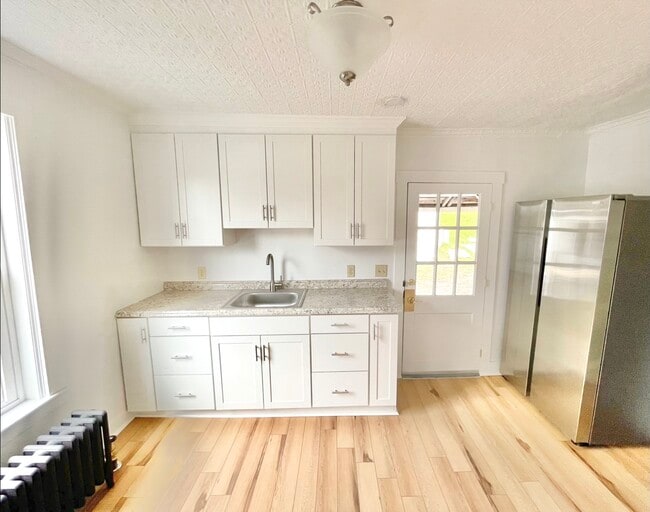 Photo - 50 High St Unit #1