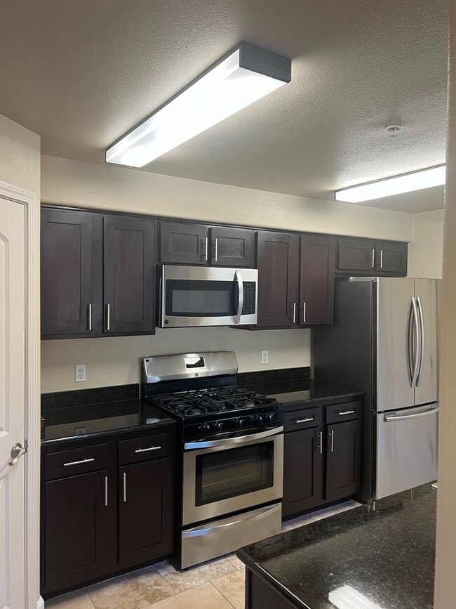Photo - Luxury Condo in Natomas! Unidad 1312