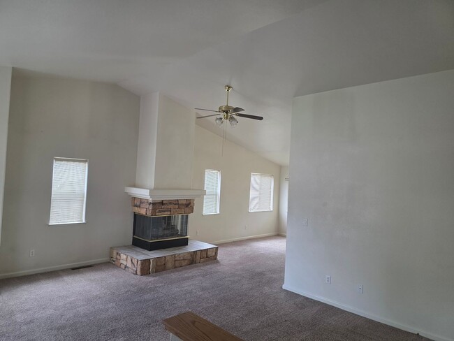 1303 Chichester Dr