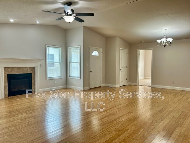 Photo - 1420 School House Ln