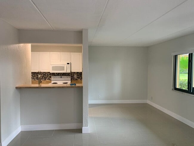 Photo - 707 Meadows Cir Unidad 707