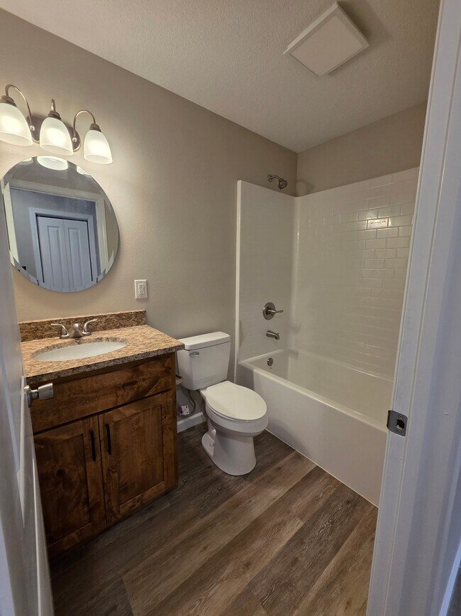 Photo - 349 W Neosho St Unit 349 W. Neosho St-A