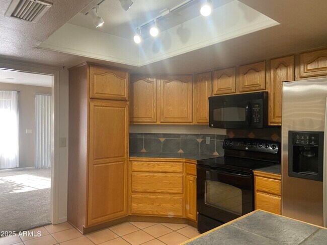 Photo - 4325 E Greenway Ln