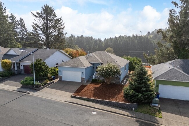 Photo - 2630 NE 45th St