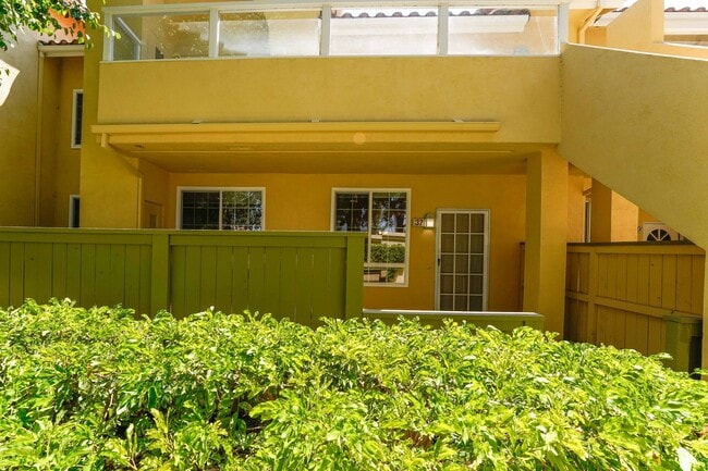 Building Photo - ****AVAILABLE NOW!! TWO BEDROOM TWO BATH CONDO IN GREAT LOCATION!!!!!!