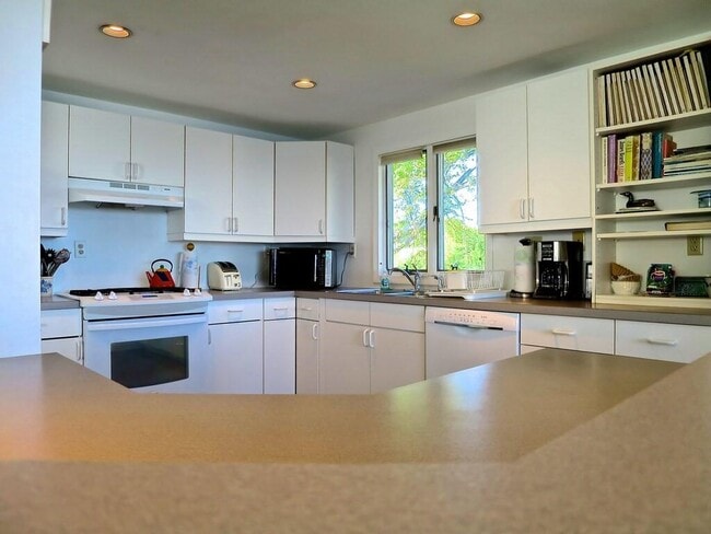 Photo - 20 Thorpe Ave