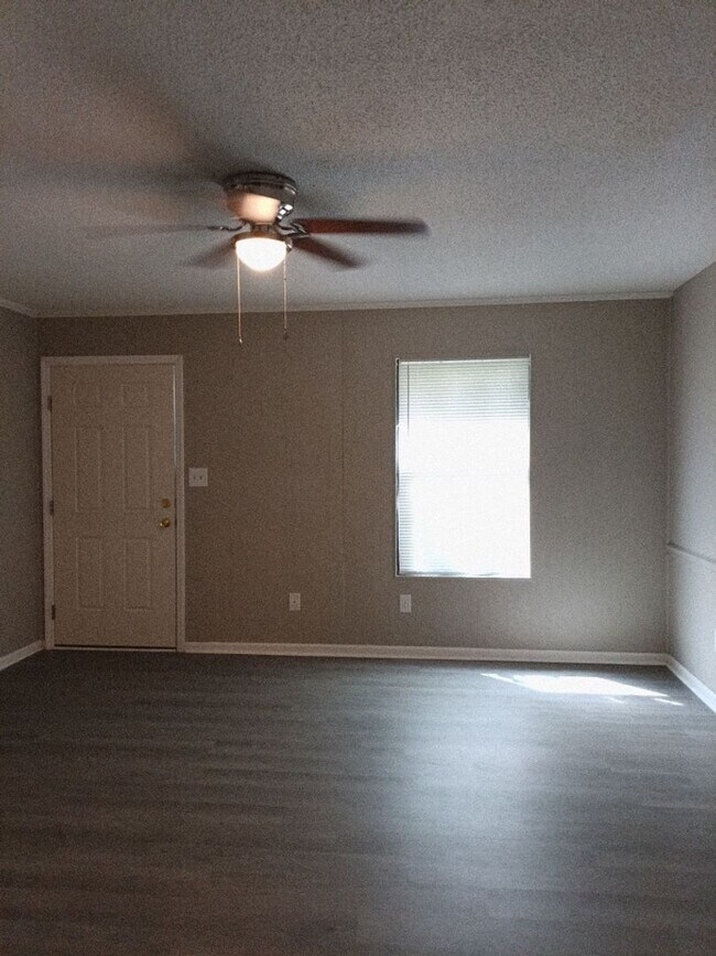 Photo - 1 Bed / 1 Bath Apartment in Harrisburg – Cozy & Convenient Living Unit 1730 Hicks Street Apt A