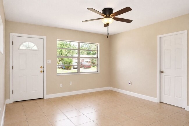 Photo - 3 Bedroom, 1 Bathroom Home for Rent in Largo!