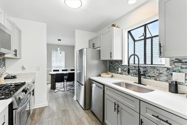 Photo - 1524 Springleaf Cir SE