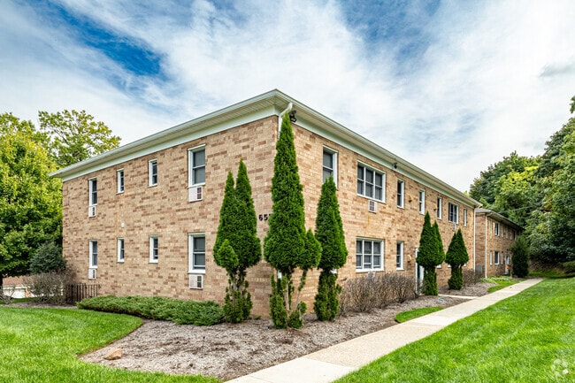 Pompton Gardens, LLC