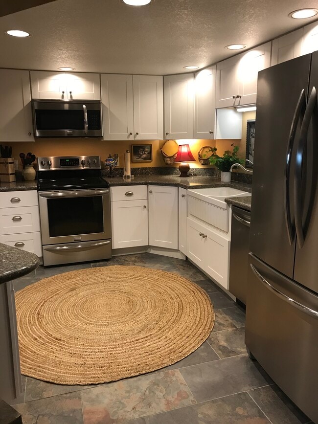 6100 Centerville Rd Unit Artisan Retreat