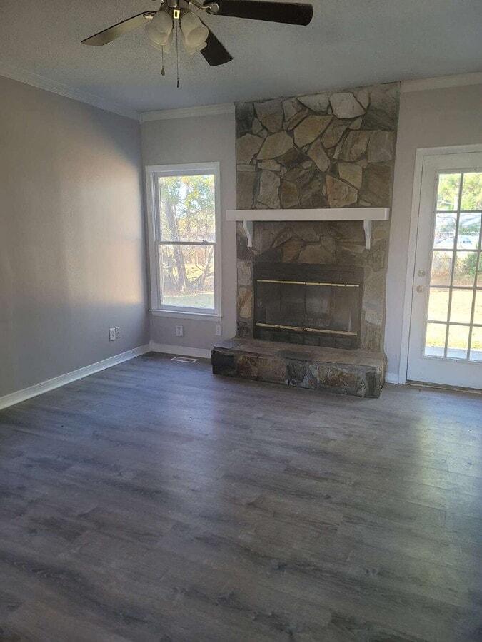 Photo - "Charming 4-Bedroom Fayetteville Retreat with Cozy Fireplace"