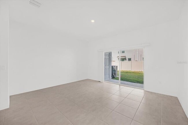 Photo - 2992 Skyline Lp