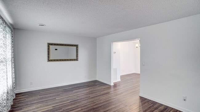 Photo - 1709 Herrin Dr