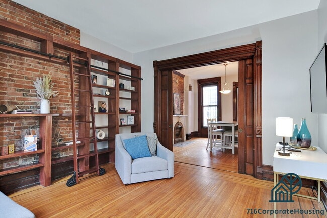 Building Photo - Furnished 2-Bedroom Lower Apartment on Prospect Ave Unit 1