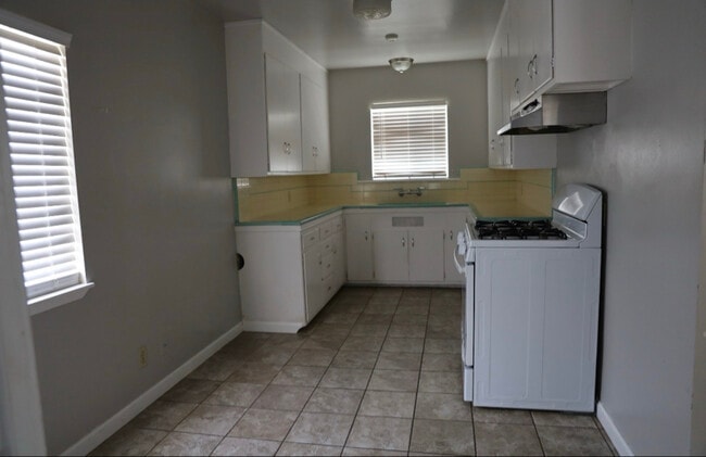 Photo - 1424 Sycamore Dr