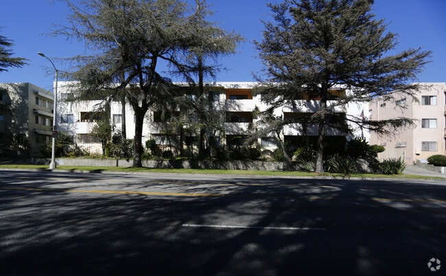 Los Feliz Apartments