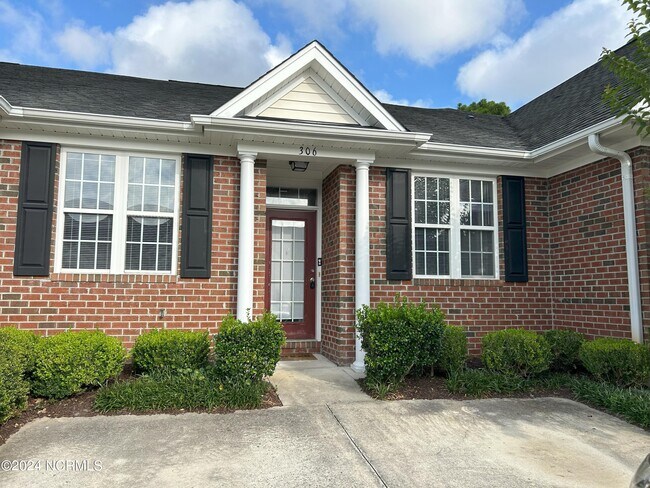 Photo - 306 Monlandil Dr Townhome