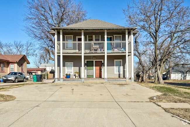 Building Photo - SW 24th St Fourplex Unit 601 A Rental