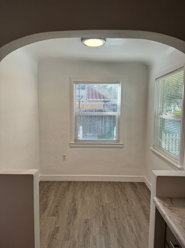 Photo - Cute 2 bedroom home close to downtown
