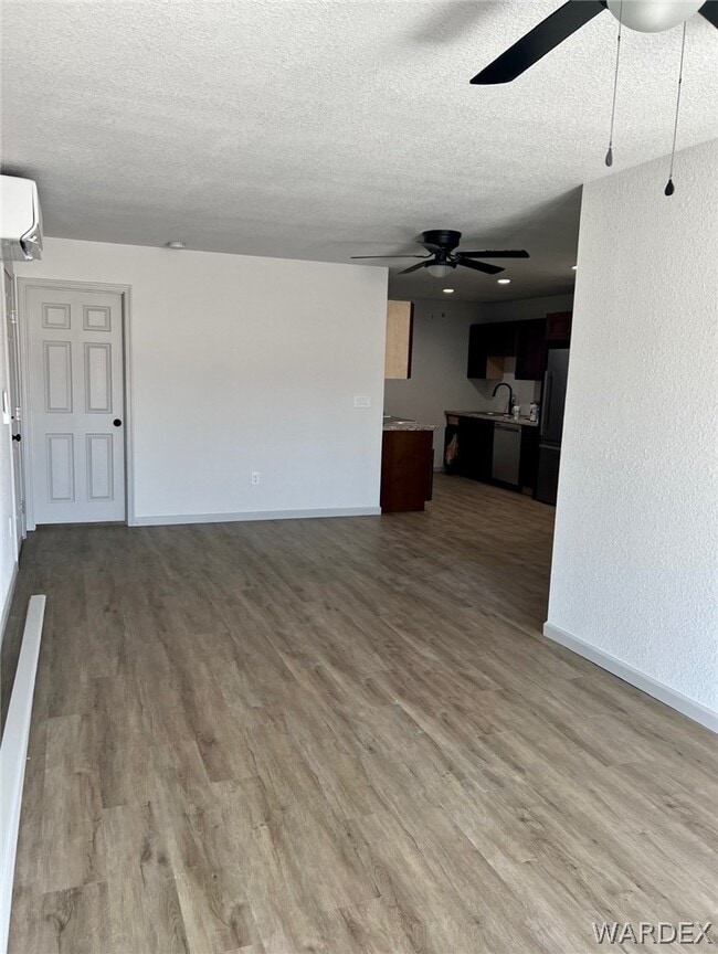 Photo - 192 Palm Ave