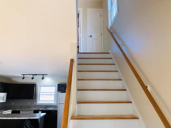 Photo - 783 East St