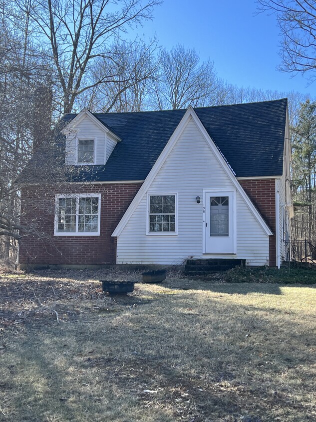 Photo - 198 Hanks Hill Rd (Mansfield, CT)