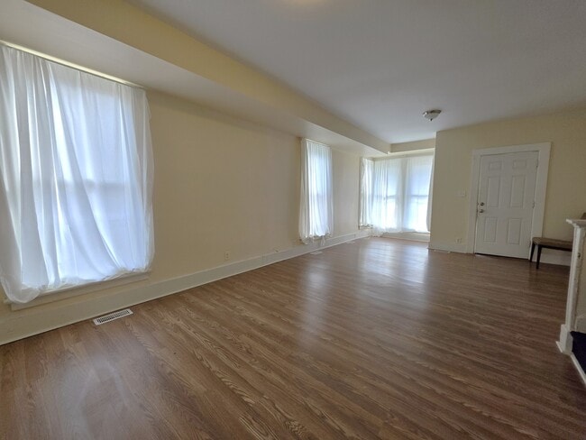 Photo - 382 North St