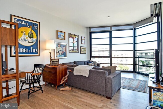 Photo - 1300 4th St SE Unit 1005