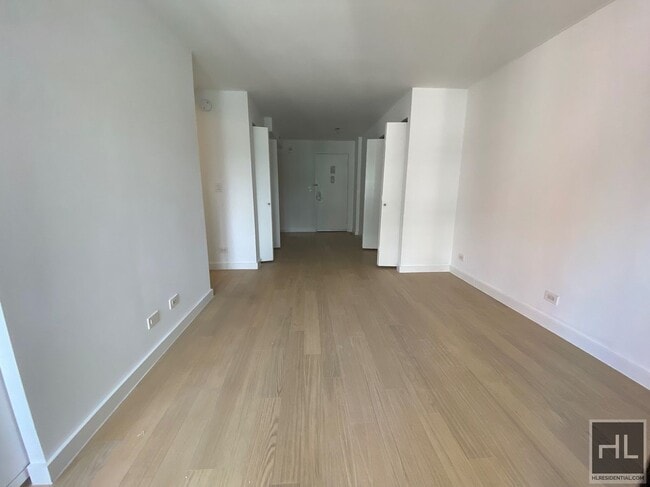 Building Photo - East 39th Street