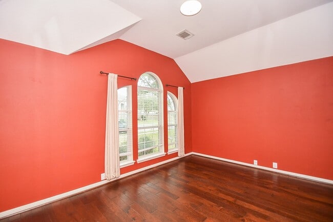 Photo - 9004 Sunrise Trail