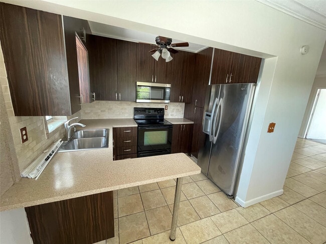 Photo - 2420 Johnson St Unidad 302