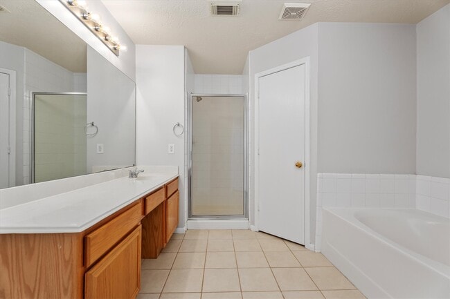 Photo - 21015 Hidden Bridle Ct