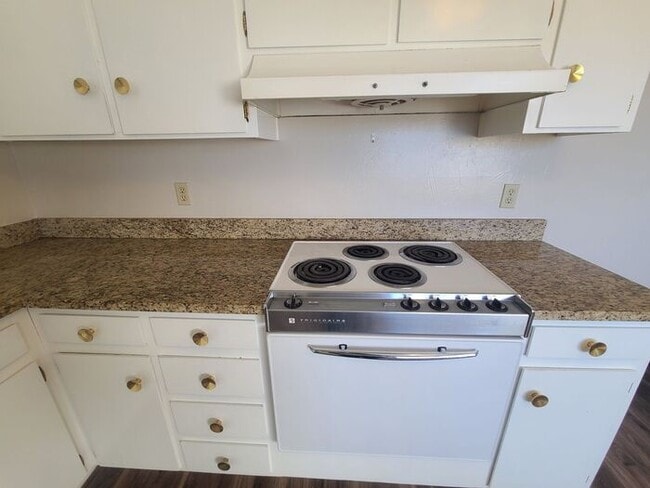 Photo - 4350 E Fairmount St