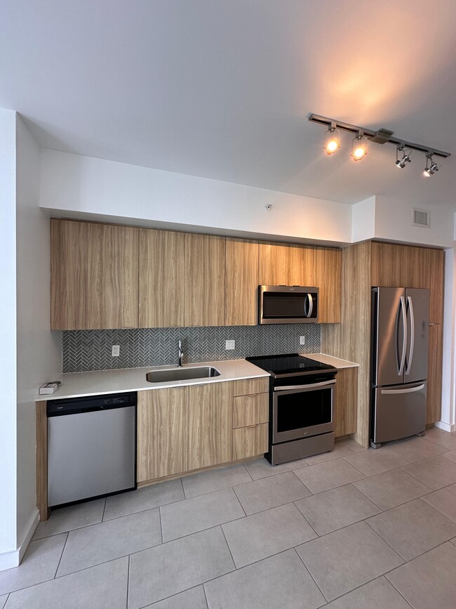 Photo - 628 NE 26th St Apartamentos Unidad A2
