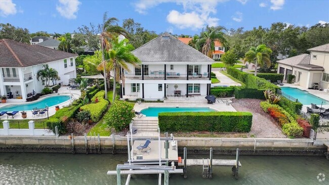 Building Photo - 4921 Lyford Cay Rd Rental
