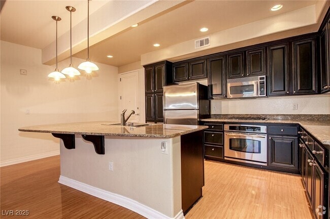 Building Photo - 62 E Serene Ave Unit 407 Rental