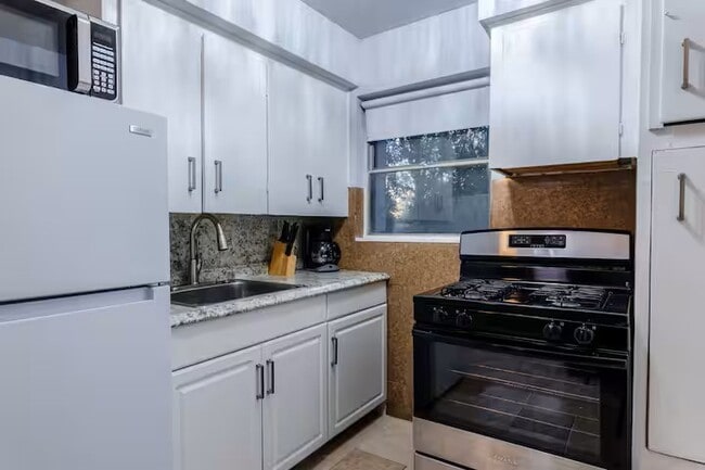 Photo - 109 Fargo St Unit B