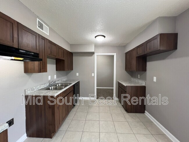 Photo - 1147 Prescott Rd