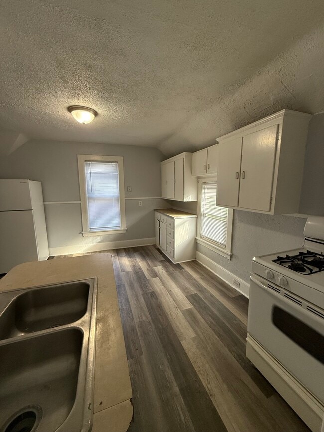 Photo - 2112 Miami St Unit 2