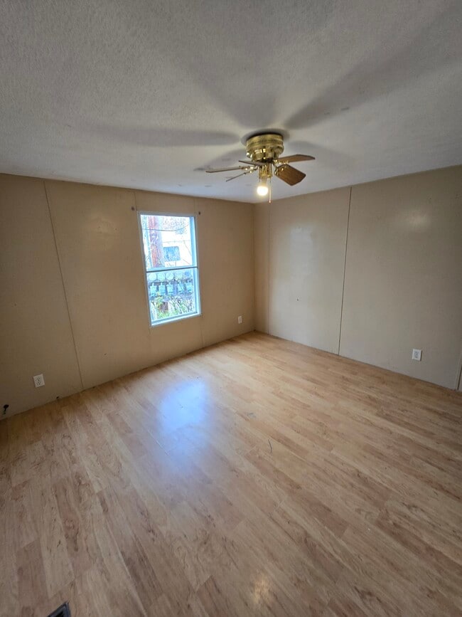 Photo - 725 Park Ave