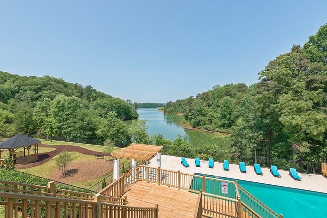 Edgewater on Lanier