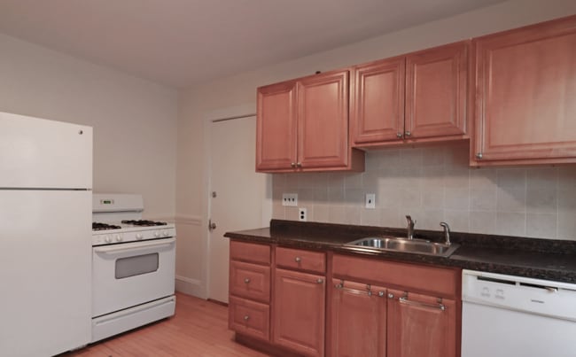 Building Photo - 394 Mount Auburn St Unit 394 Rental