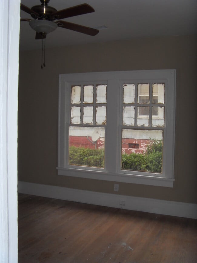 Photo - 11 Moreland Avenue Northeast